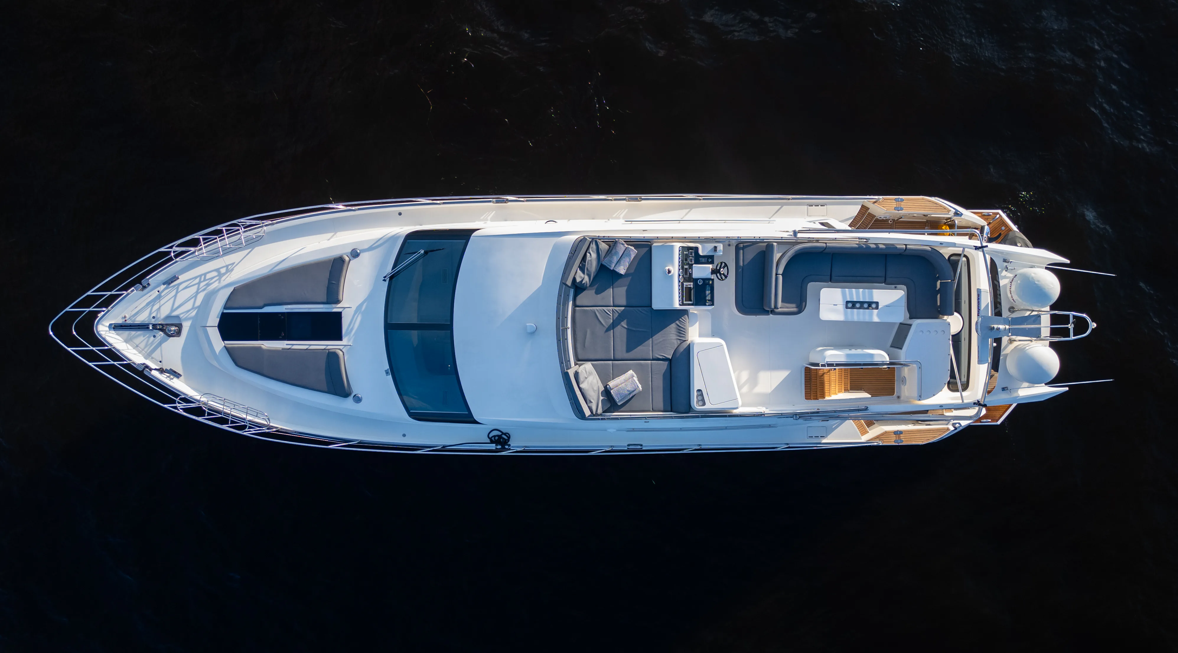 Яхта  «Galeon 640» image- 6